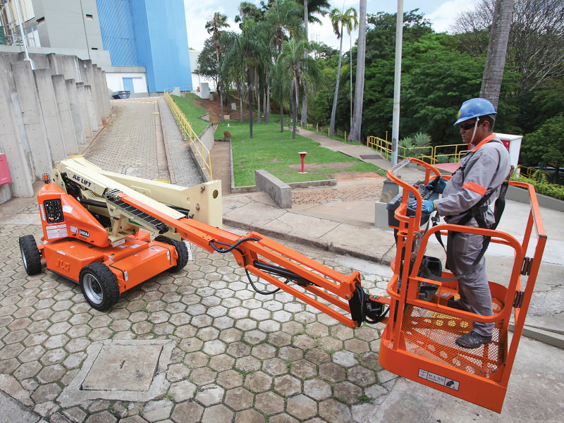 Z-34/22 DC – Plataforma de Lança Articulada Elétrica – Genie – Seminova –  Solutions Rental