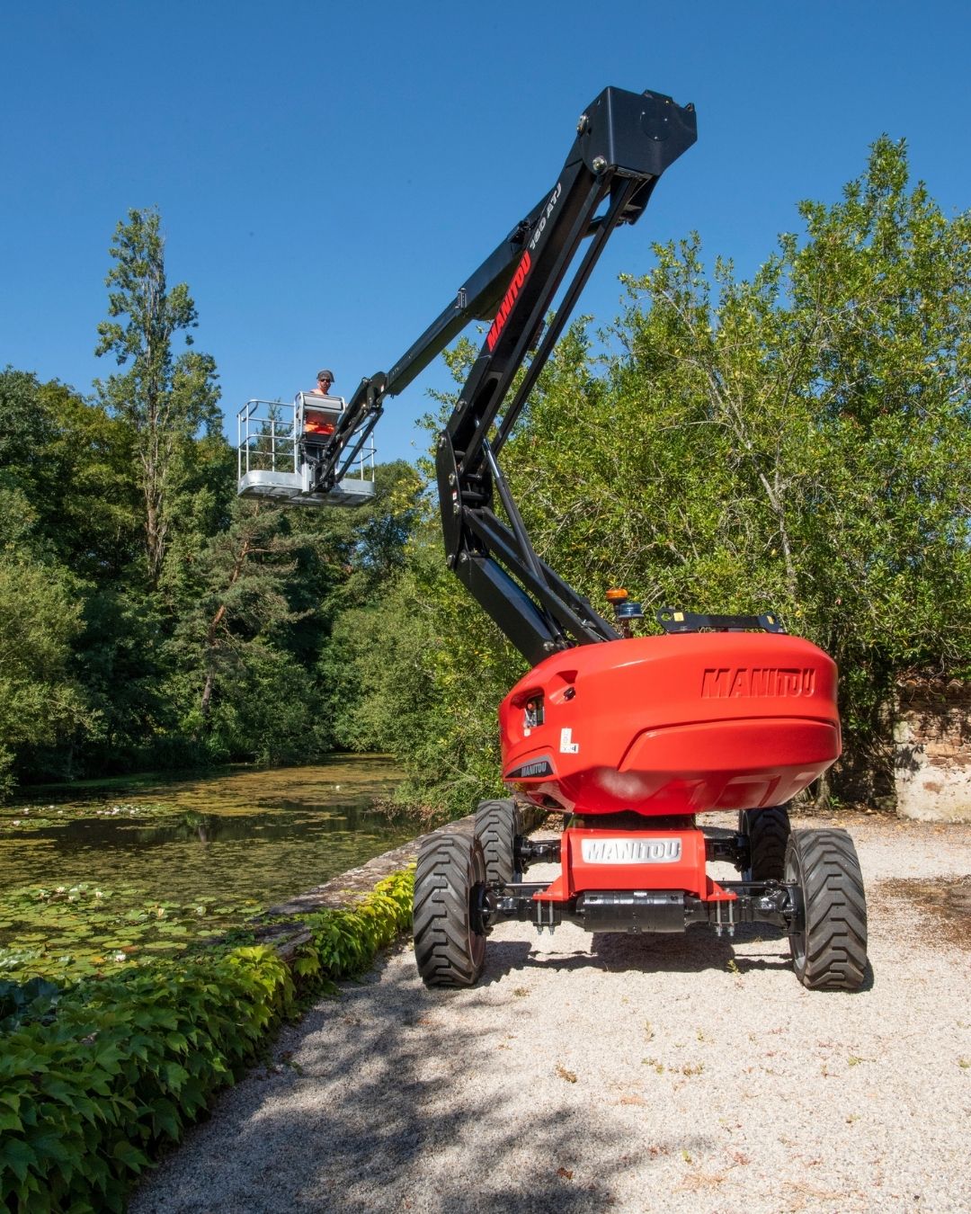 Manitou 160 ATJ - plataforma elevatória Solutions Rental (2)