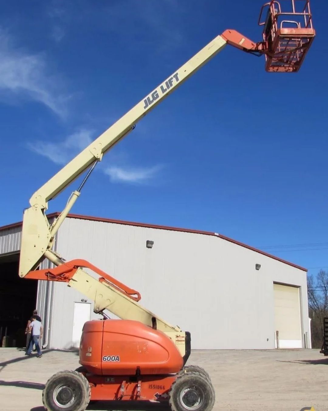JLG 600A - plataforma elevatória Solutions Rental (2)