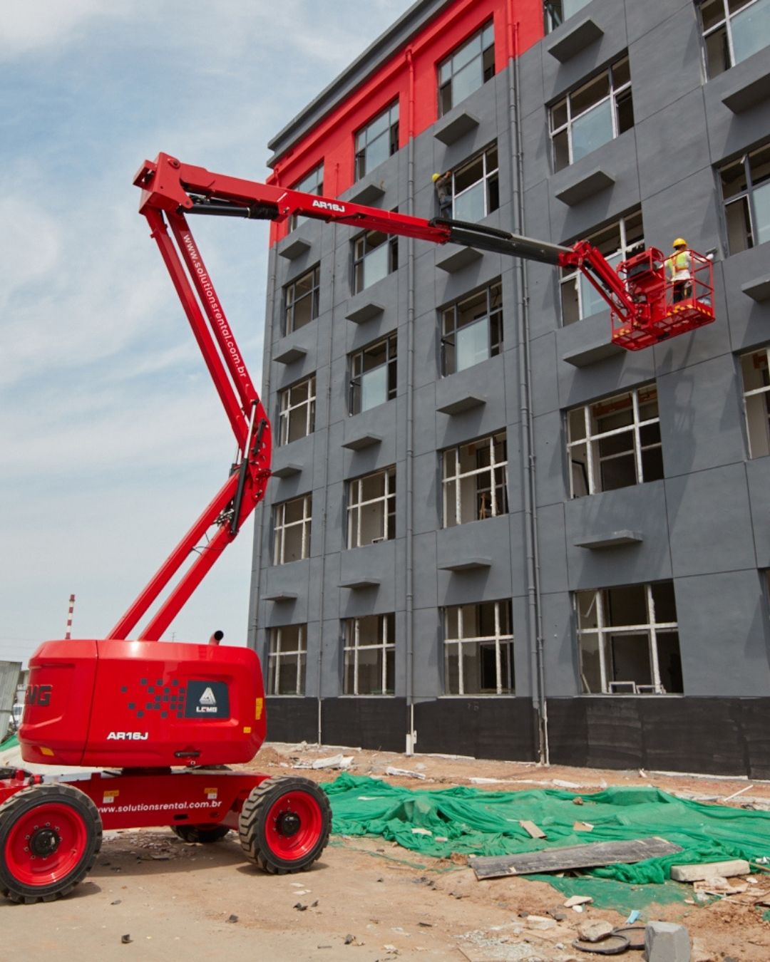 LGMG AR52J / AR16J - plataforma elevatória Solutions Rental (2)