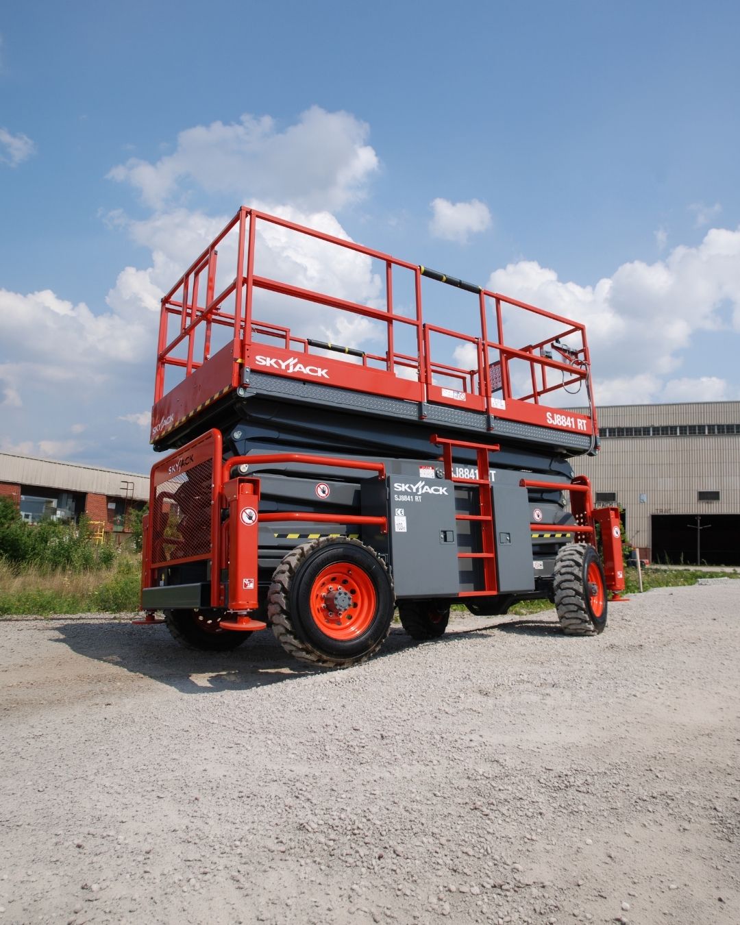 Skyjack SJ8841RT - plataforma elevatória Solutions Rental (2)