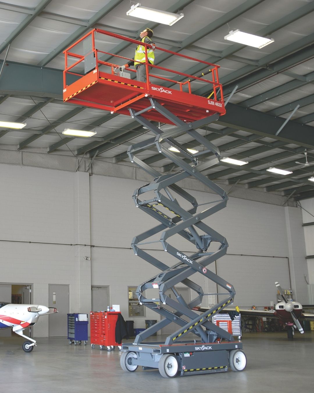 Skyjack SJIII 4632 - plataforma elevatória Solutions Rental (2)